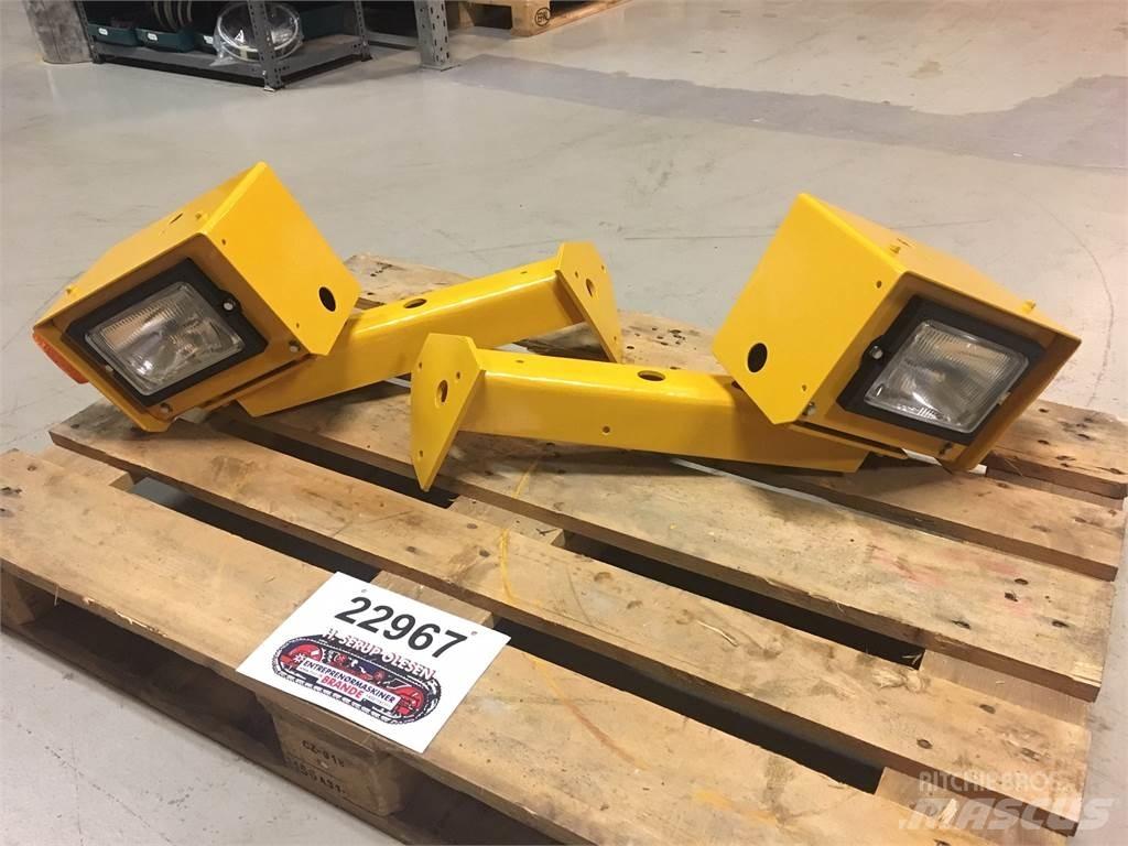  Forlygter Volvo L180E Other components