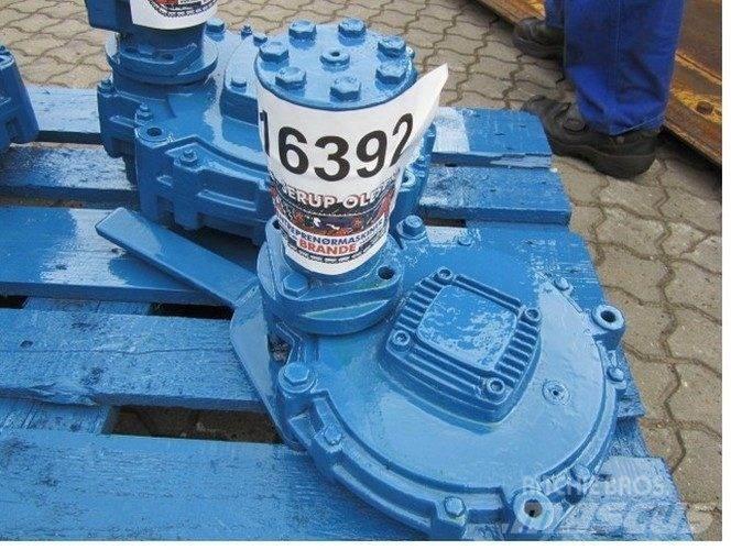  Gear med oliemotor Transmission