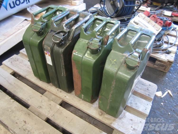  Jerrycans 20 Ltr. - 4 stk. Other components