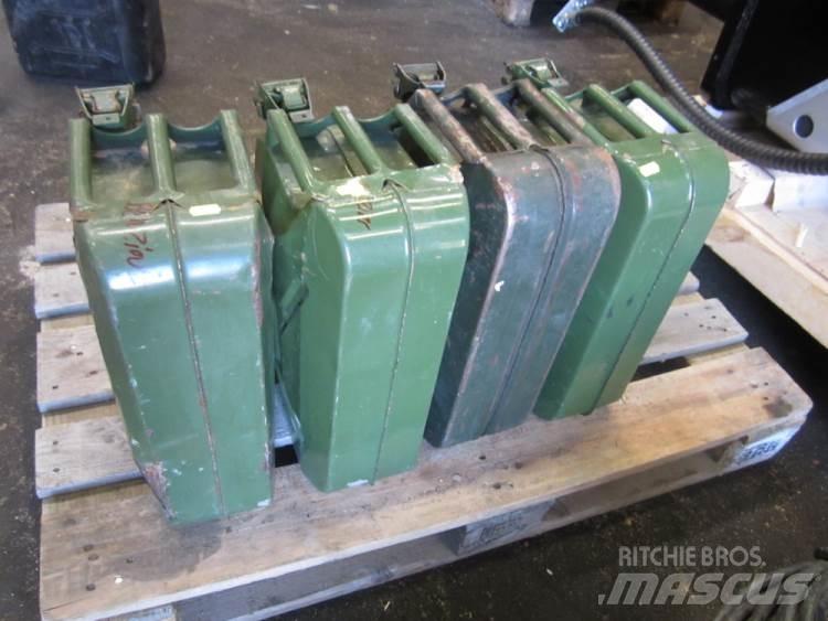  Jerrycans 20 Ltr. - 4 stk. Other components