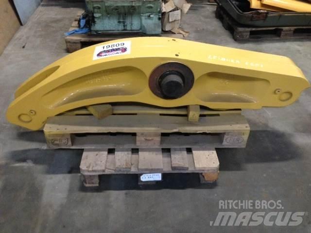 Liebherr L551 Link Arm Other components