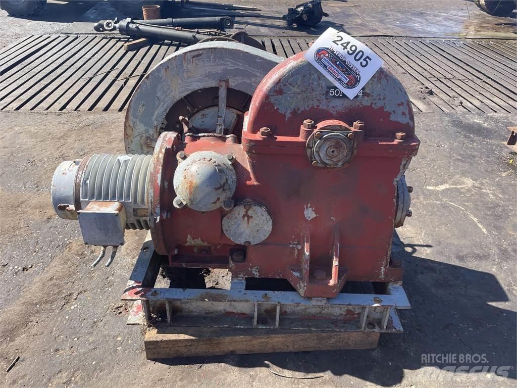  Snekkegearsspil, elektrisk Hoists, winches and material elevators