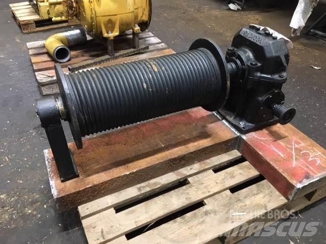  Spil - udv. 1:34 Hoists, winches and material elevators
