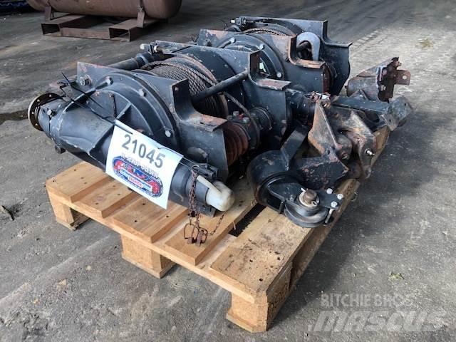 VEB spil - 2,5 T - 2 stk. Hoists, winches and material elevators