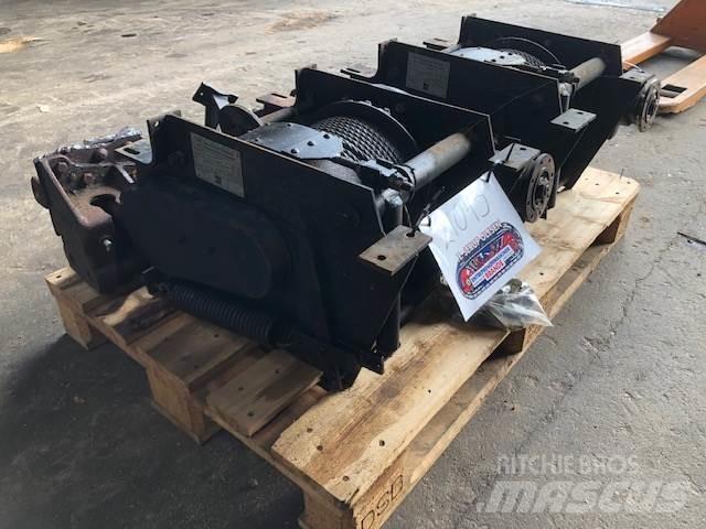 VEB spil - 2,5 T - 2 stk. Hoists, winches and material elevators