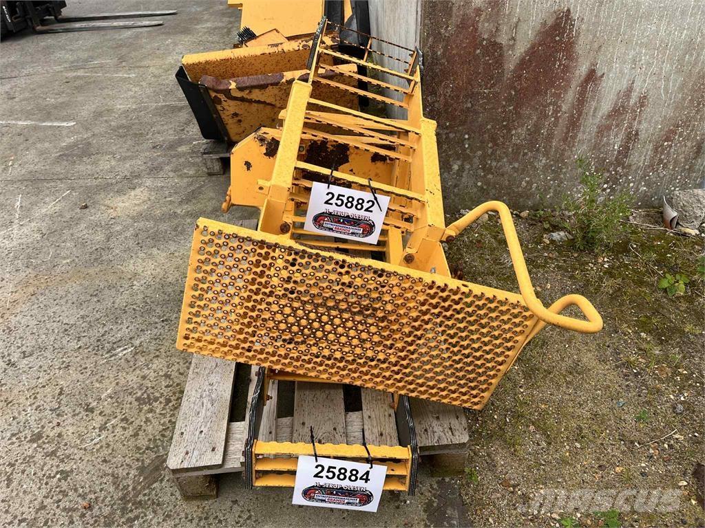 Volvo L220E trappe Other components
