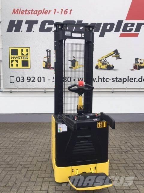 Hyster S1.5S Pedestrian stacker