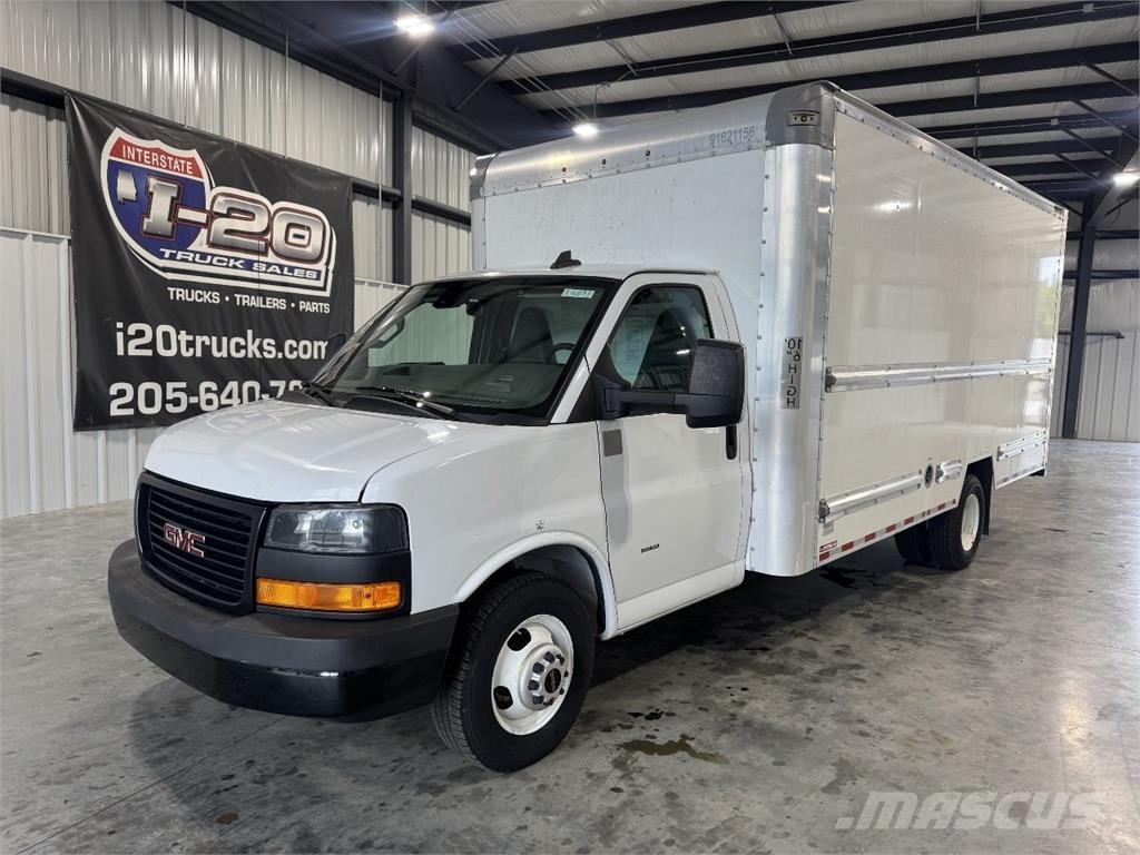 GMC G33903 Box body trucks