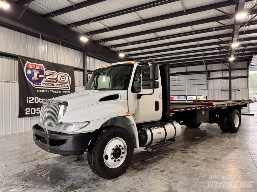 International 4300 Flatbed / Dropside trucks