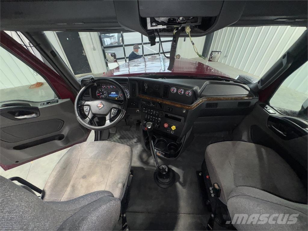 International LS532 Tractor Units