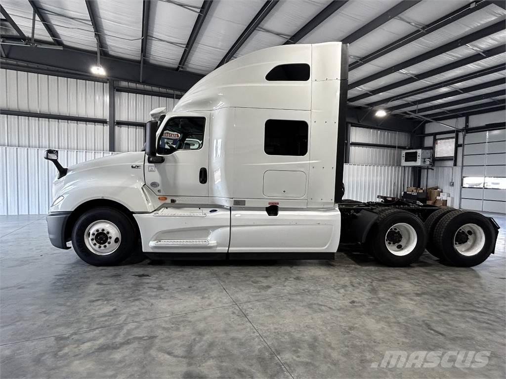 International LT625 Tractor Units