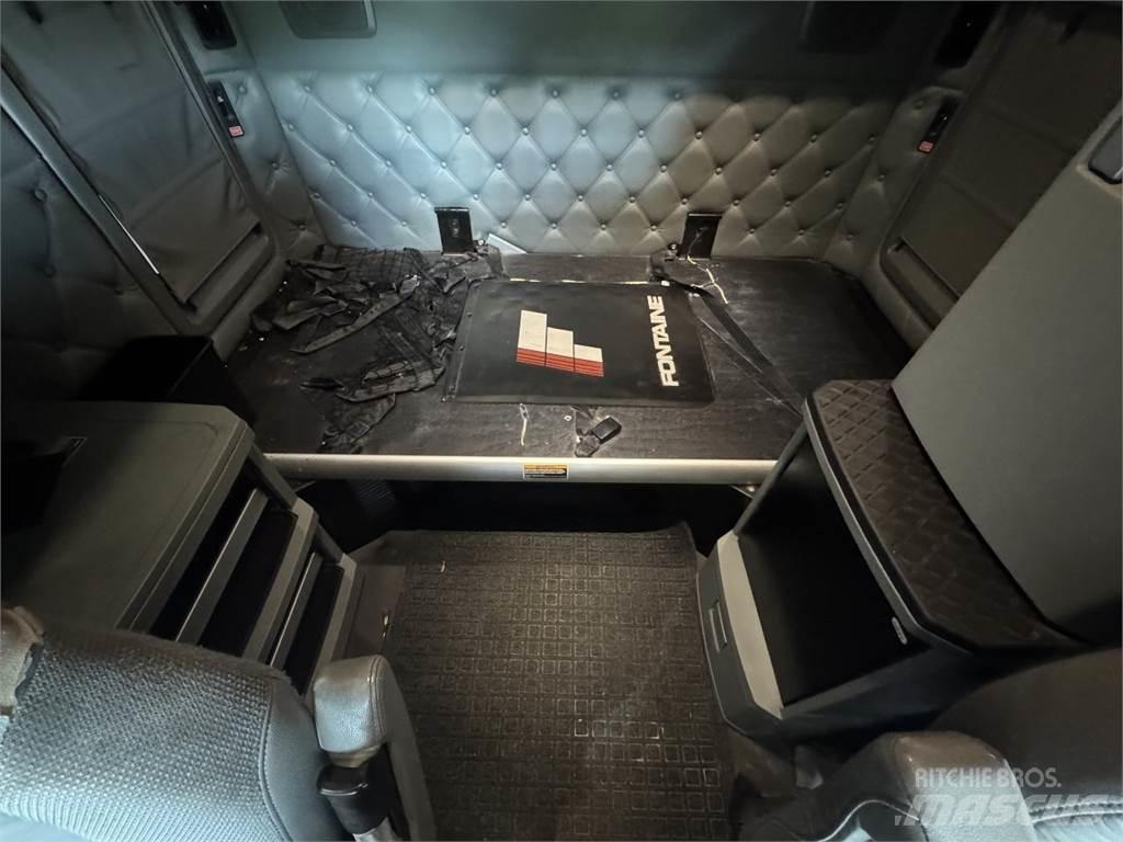 Kenworth T680 Tractor Units