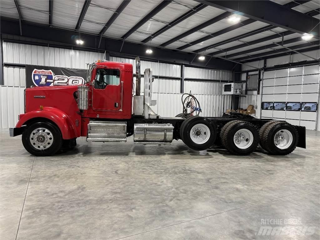 Kenworth W900L Tractor Units