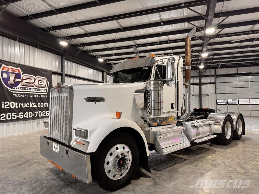 Kenworth W900L Tractor Units