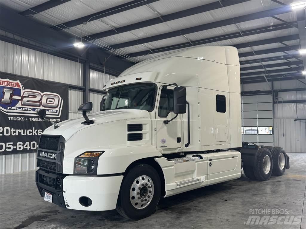 Mack AN64T Tractor Units