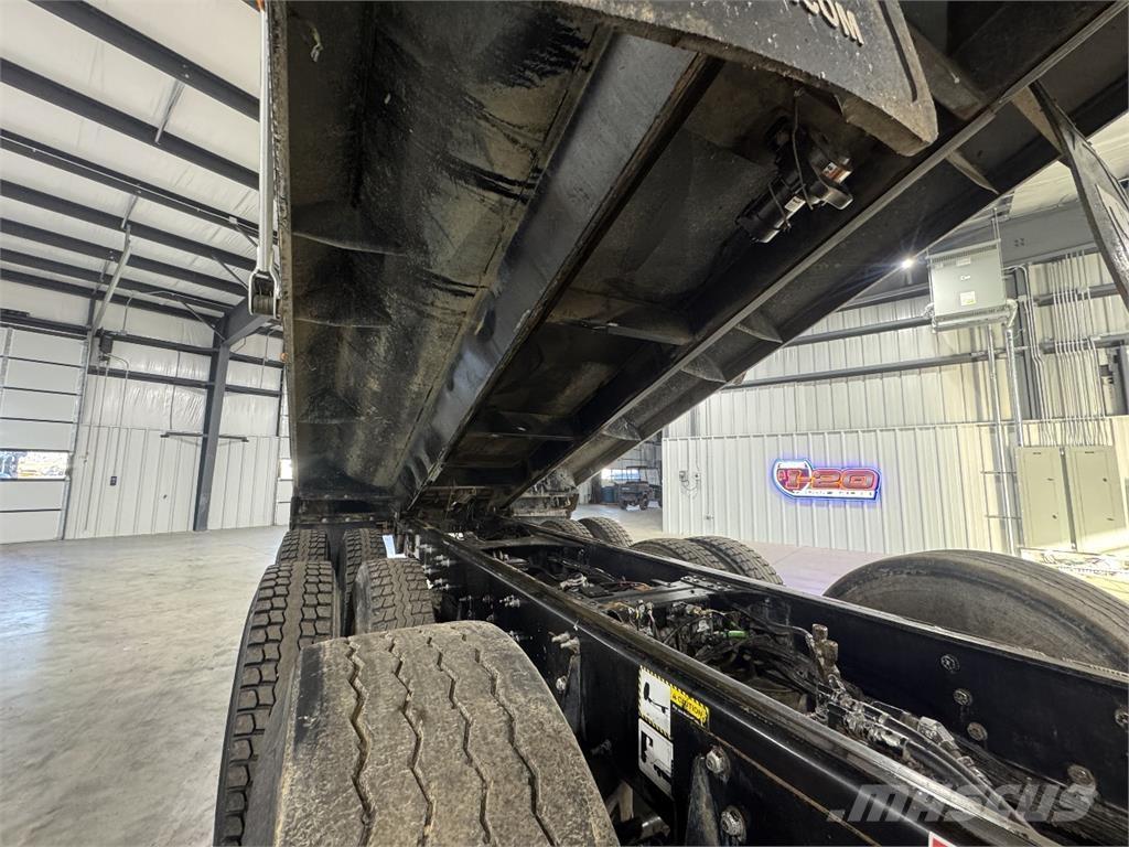 Mack GR64F Tipper trucks