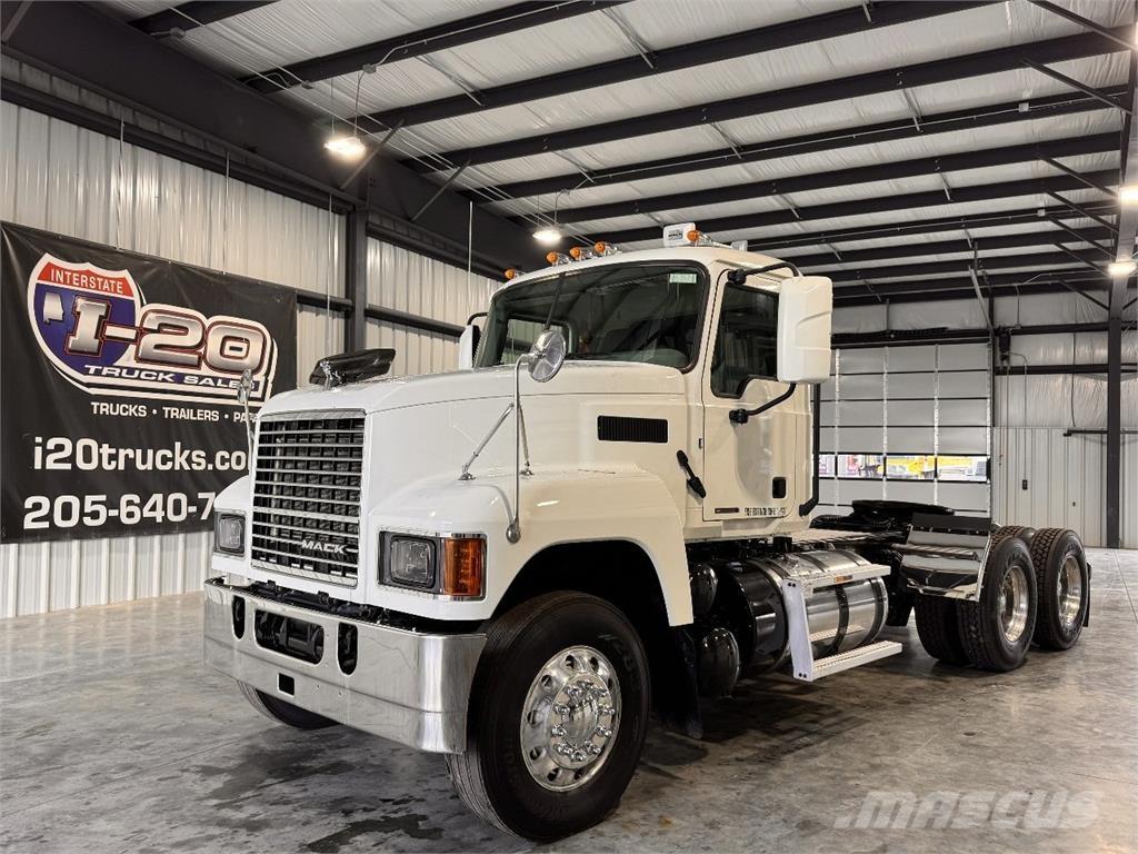 Mack Pinnacle Tractor Units