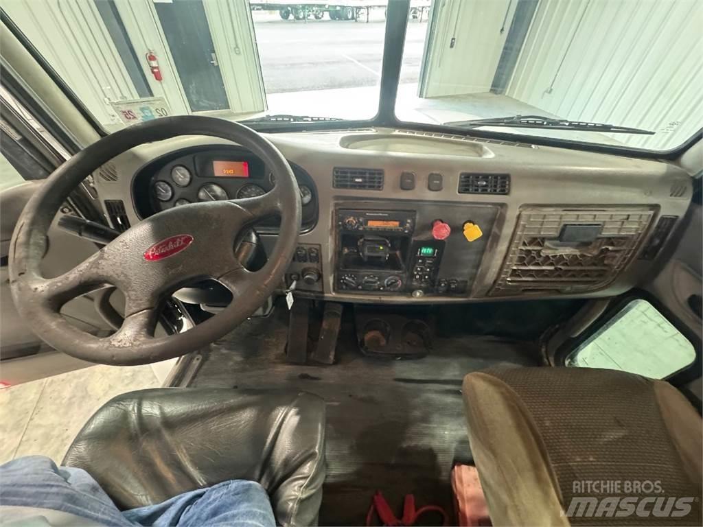 Peterbilt 330 Flatbed / Dropside trucks