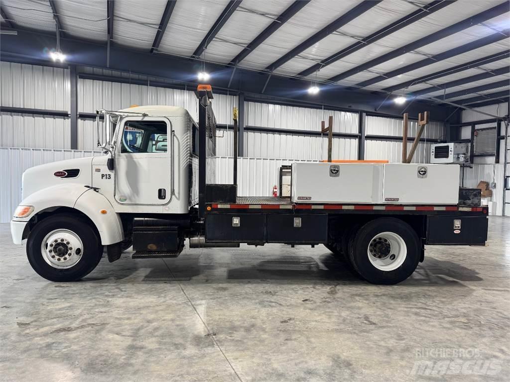 Peterbilt 330 Flatbed / Dropside trucks