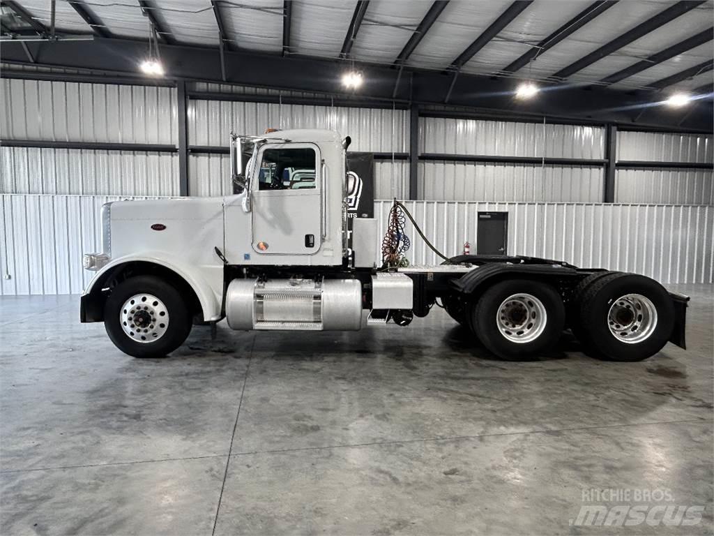 Peterbilt 389 Tractor Units