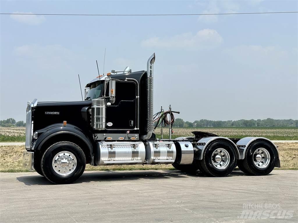 Kenworth W900 Tractor Units