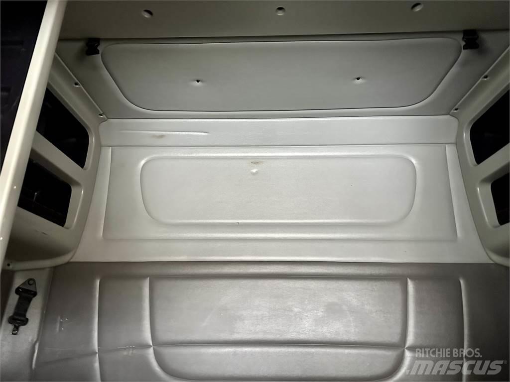 Peterbilt 389 Tractor Units