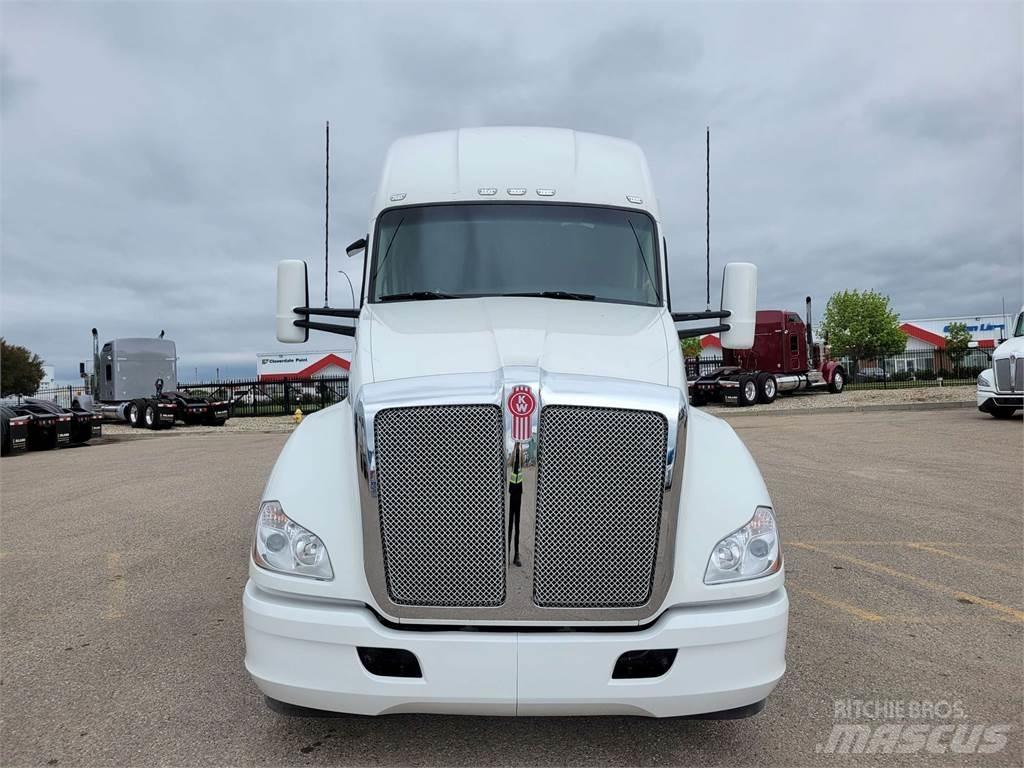 Kenworth T680 Tractor Units