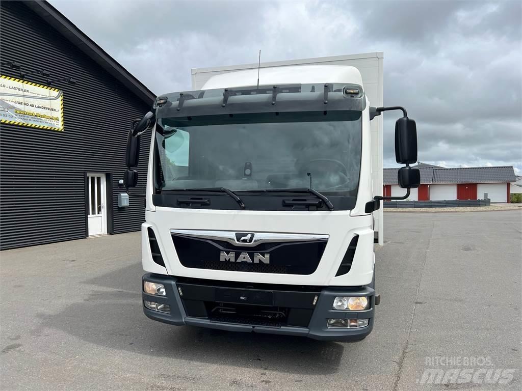 MAN TGL 12.220 Box body trucks