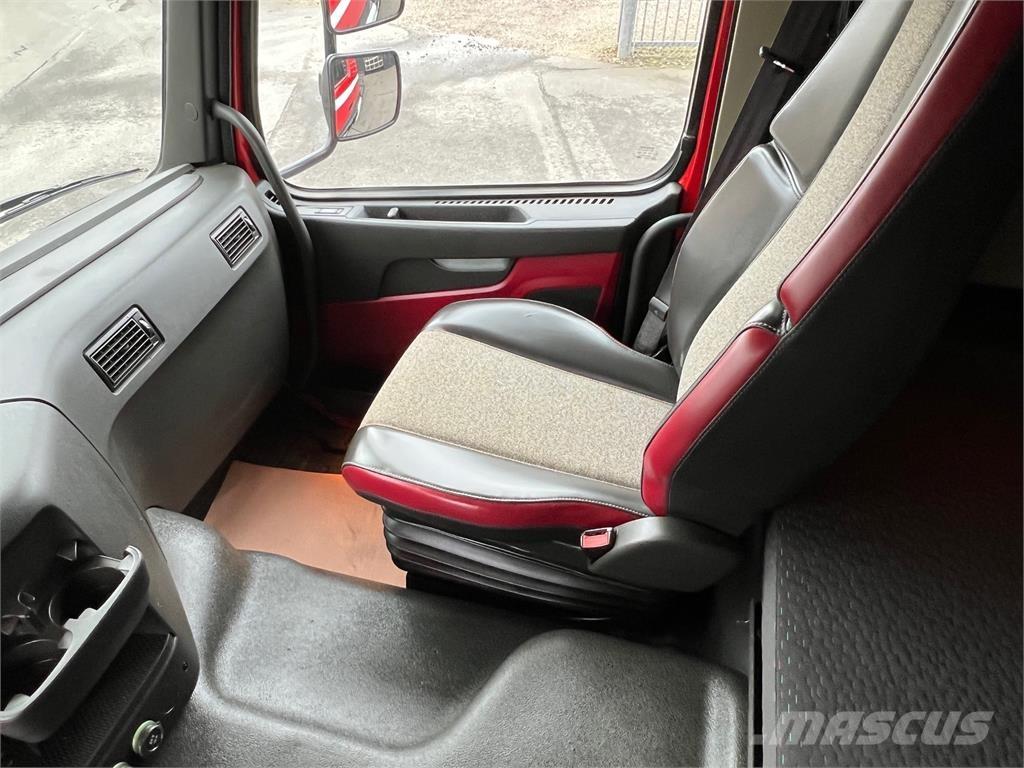 Volvo FMX540 Globe Cable lift demountable trucks