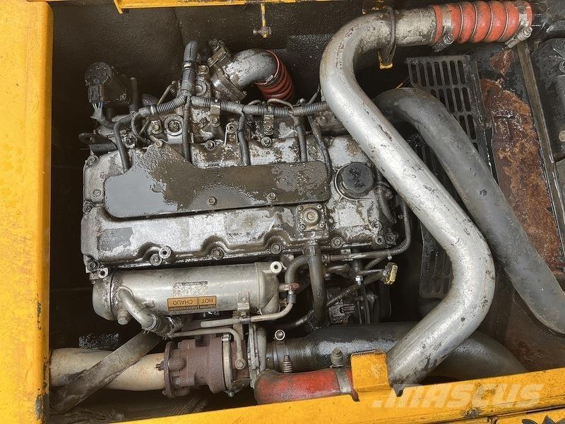JCB JS130LC Crawler excavators
