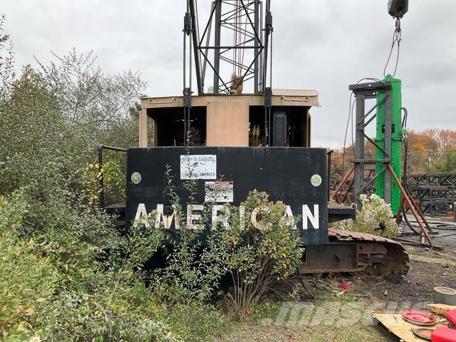 American 5299 Tracked cranes