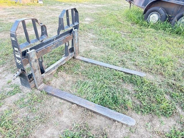 Bobcat  Construction - Others