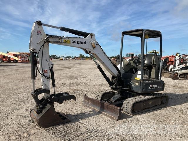 Bobcat E32 Crawler excavators