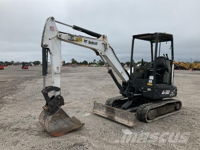 Bobcat E32 Crawler excavators