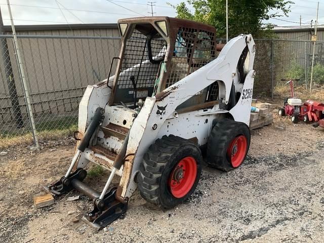 Bobcat S250 Skid steer loaders
