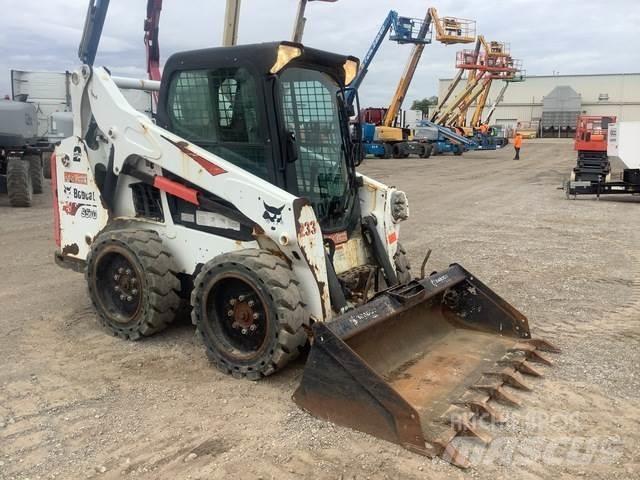 Bobcat S570 Skid steer loaders