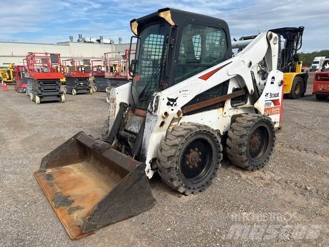 Bobcat S650 Skid steer loaders