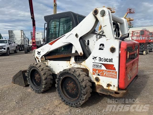 Bobcat S650 Skid steer loaders