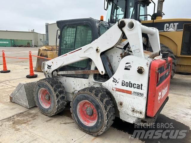 Bobcat S650 Skid steer loaders