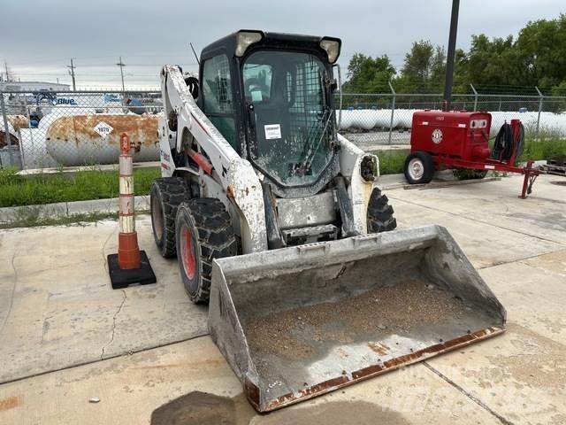Bobcat S650 Skid steer loaders