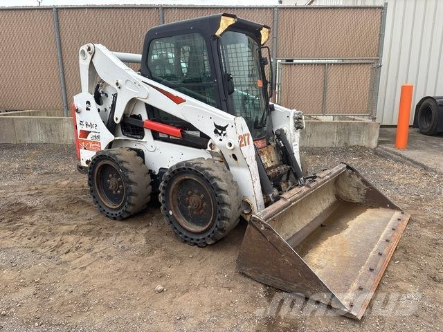 Bobcat S650 Skid steer loaders