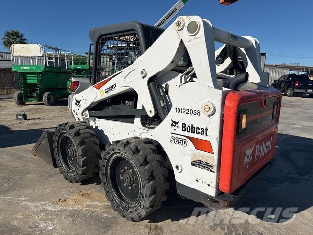 Bobcat S650 Skid steer loaders