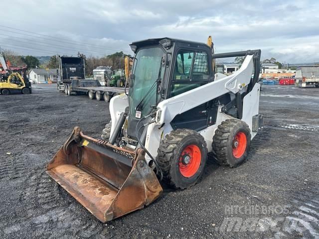 Bobcat S76 Skid steer loaders