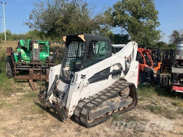 Bobcat T740 Skid steer loaders