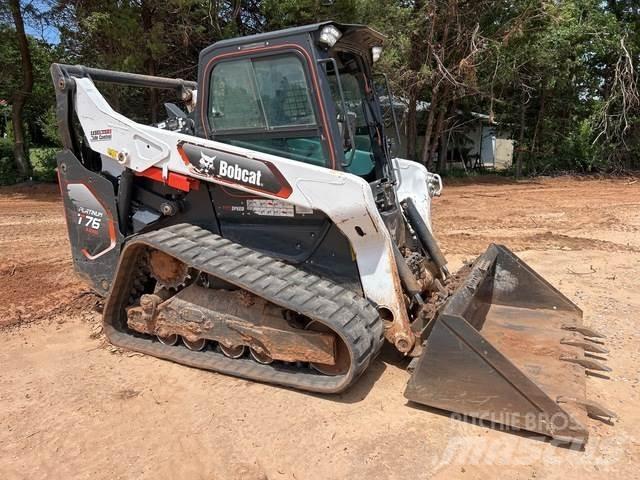 Bobcat T76 Skid steer loaders