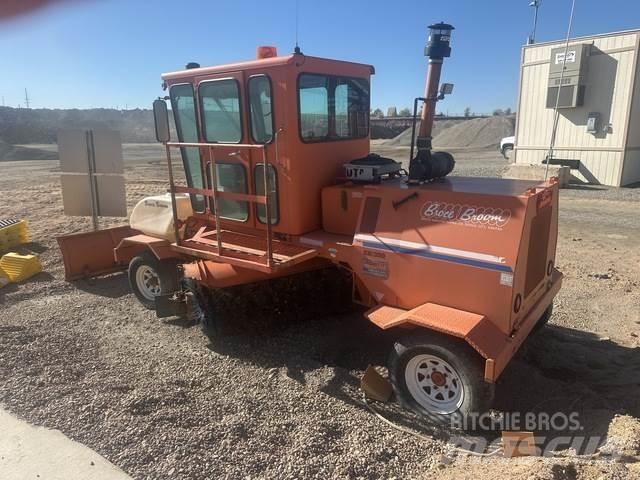 Broce CR350 Indoor sweepers