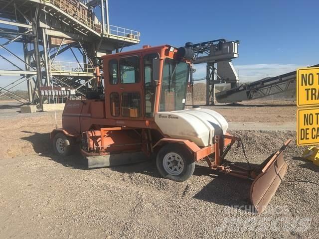 Broce CR350 Indoor sweepers