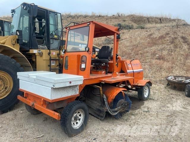 Broce RJ300 Indoor sweepers