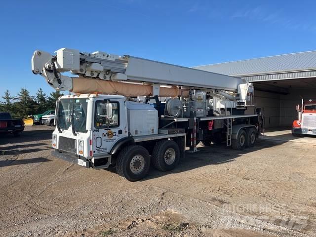 Bronto S178HDT Tracked cranes