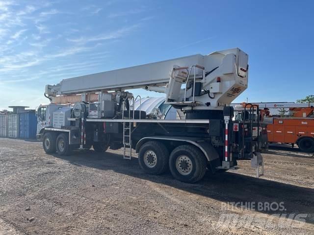 Bronto S178HDT Tracked cranes